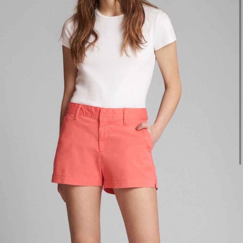 Gap Summer Short Size 4 in Coral